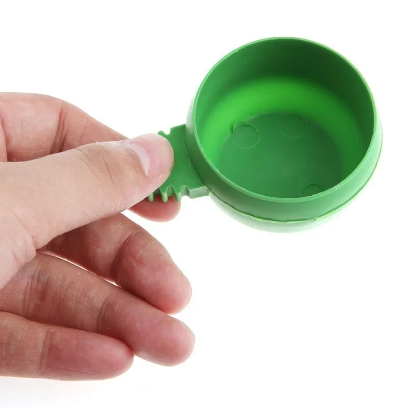 Plastikowy pojemnik na pokarm dla ptaków zielony – 3-częściowy zestaw wiszących karmników dla gołębi i papug