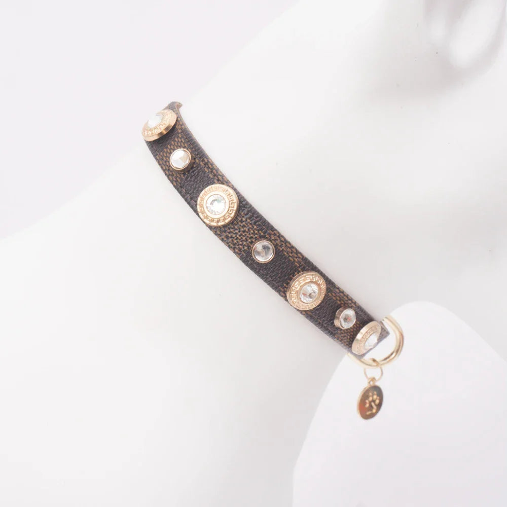 Kołnierz koniczynowy LuckyLuxe– Luksusowa Obojczykowa Obroża z PU