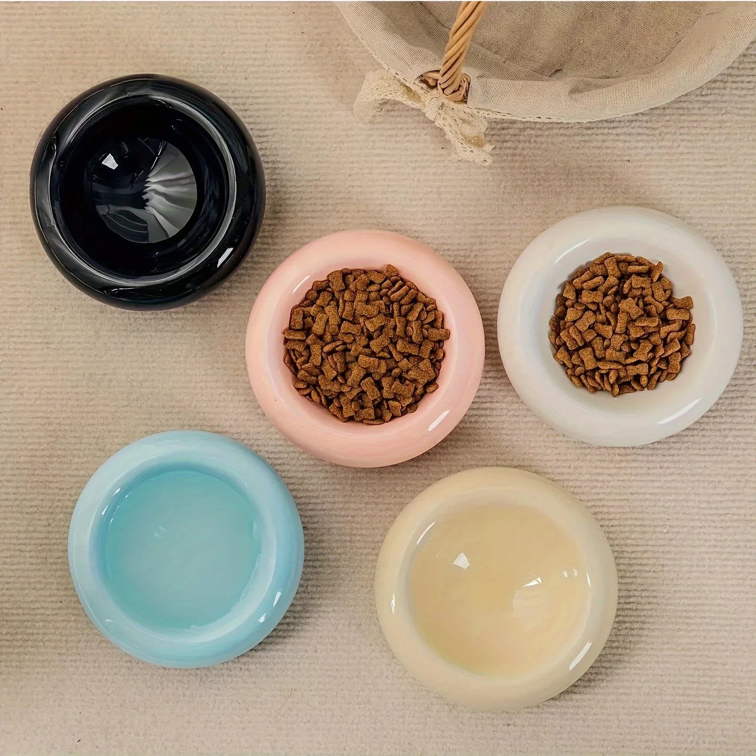 Ceramiczna Miska dla Kota 250ml – Antypoślizgowa Pączek Ø15.5cm Biała